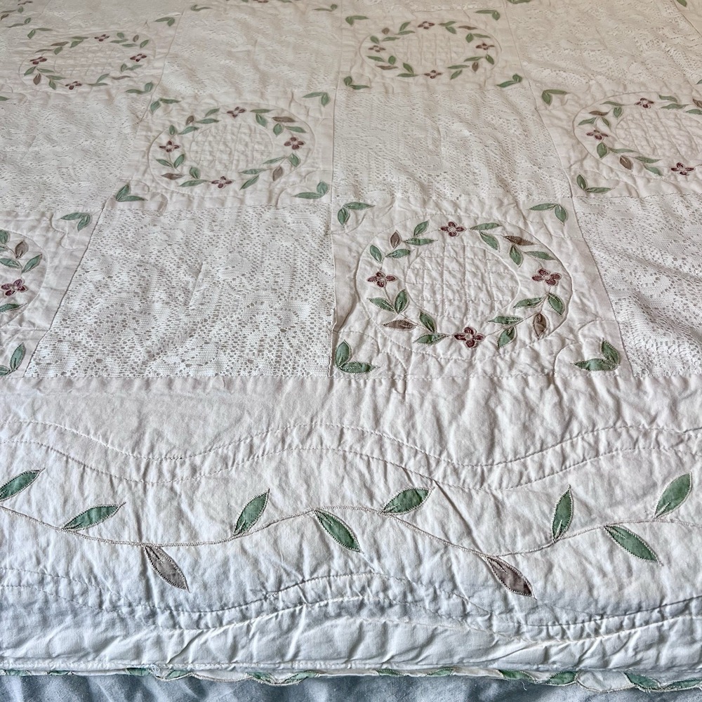 Vintage Quilt Embroidery Botanical Lace Flowers 81"x83" Set With 3 Pillow Covers - Picture 6 of 16